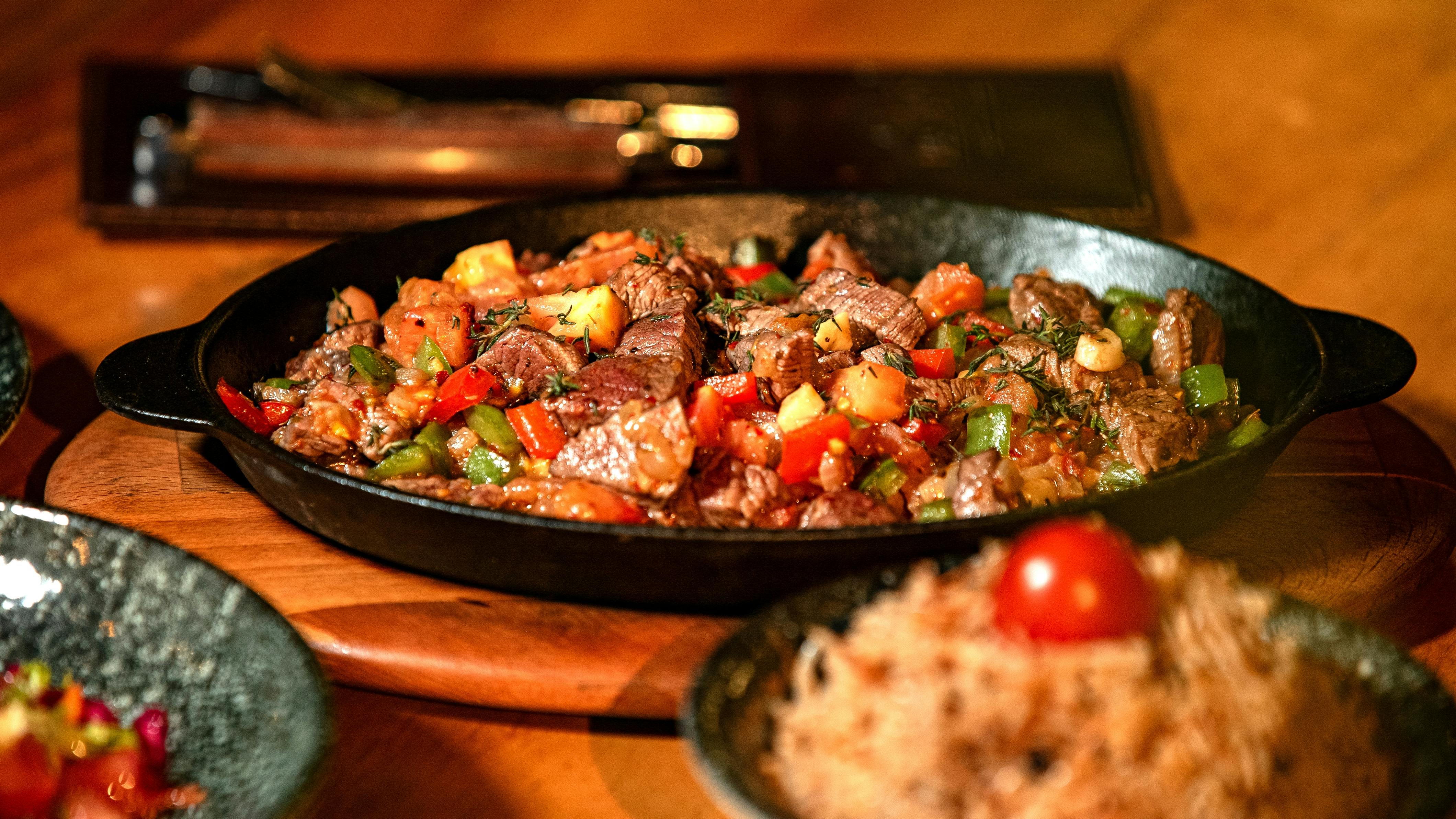 Cơm bò lúc lắc