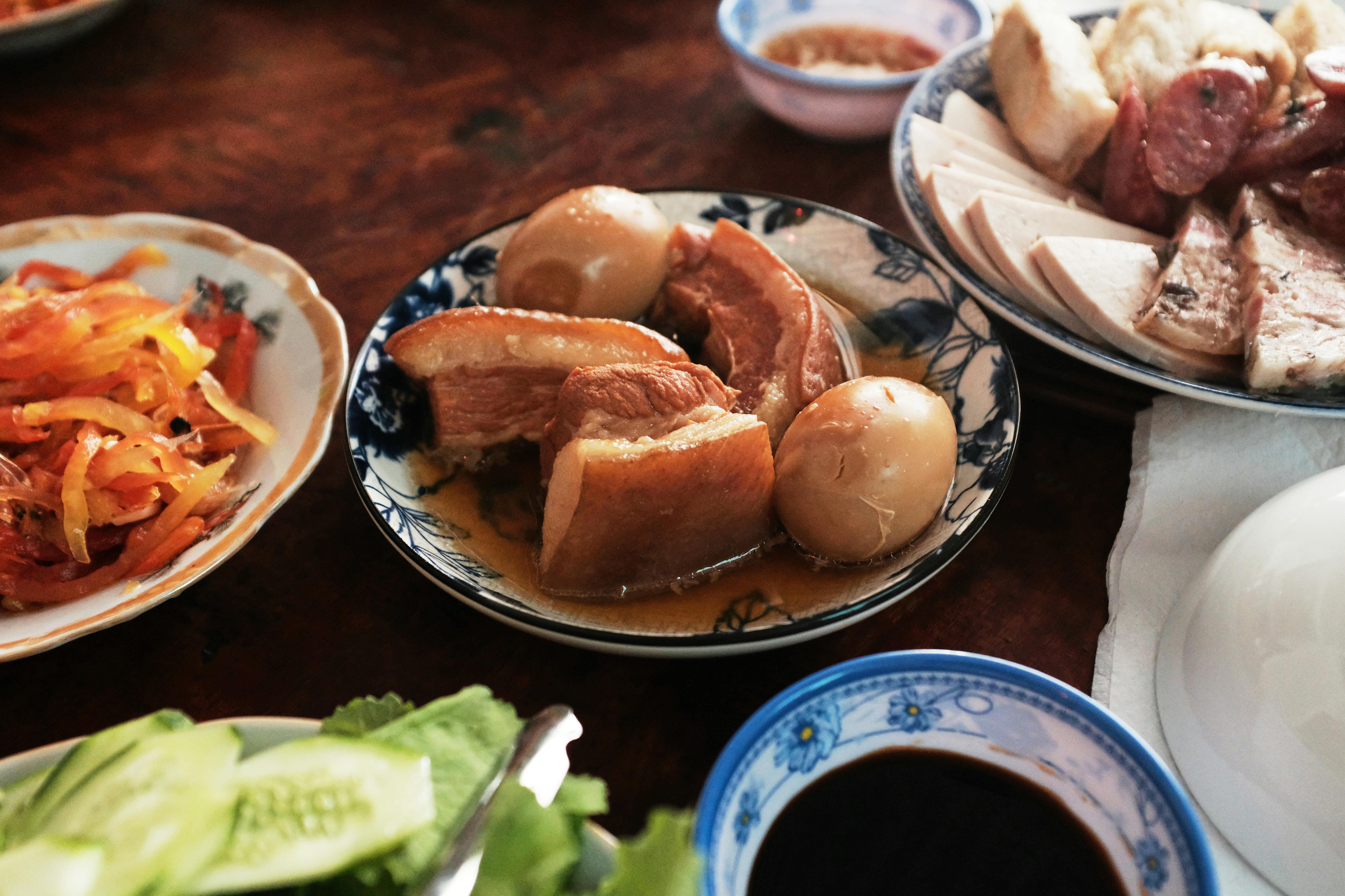 Cơm thịt kho hột vịt